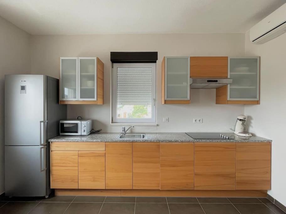 Appartement Mb - Logement 3 Chambres - Drage Exterior foto
